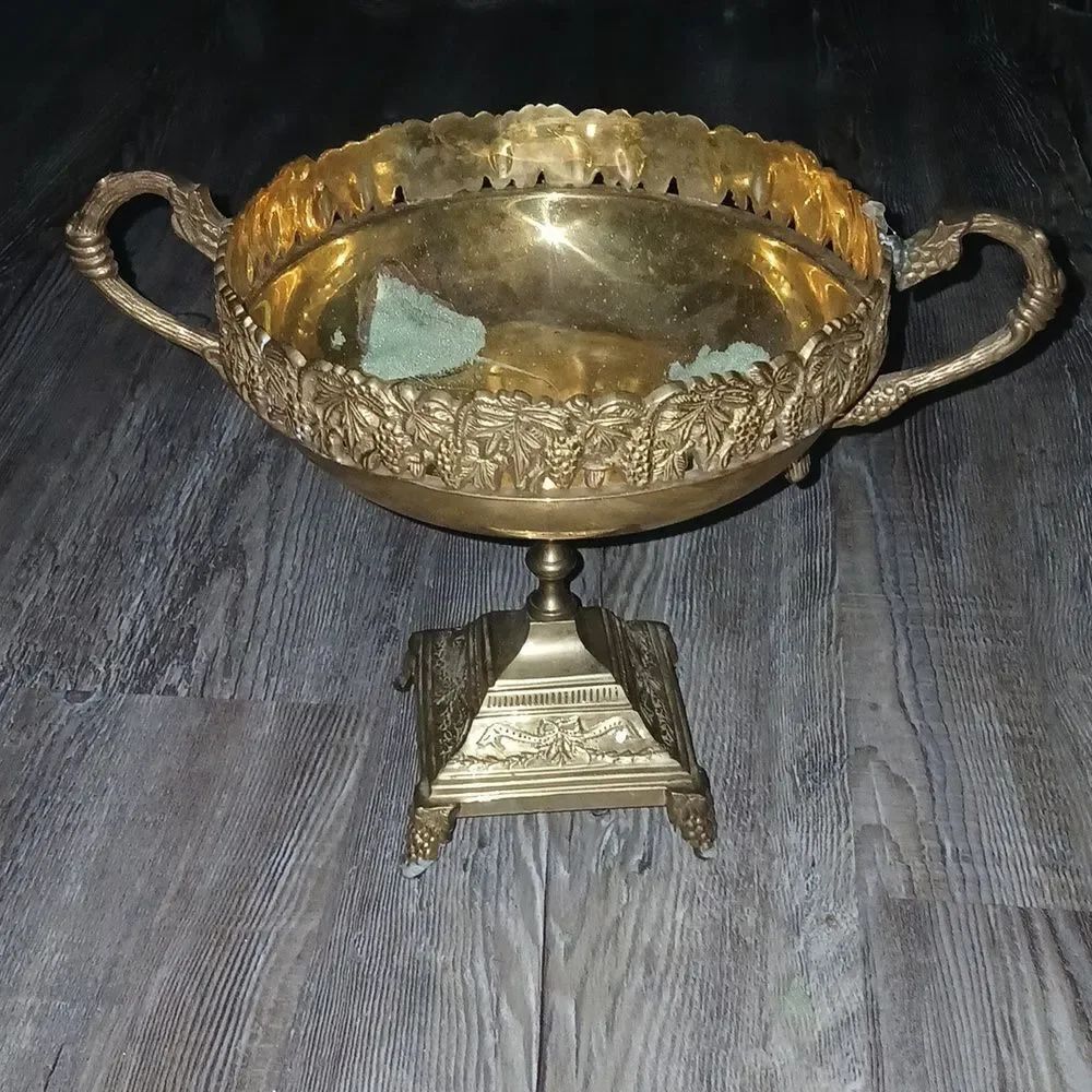 Hosley Antique Solid Brass Pedestal Centerpiece Bowl Grapevine Design w/Handles